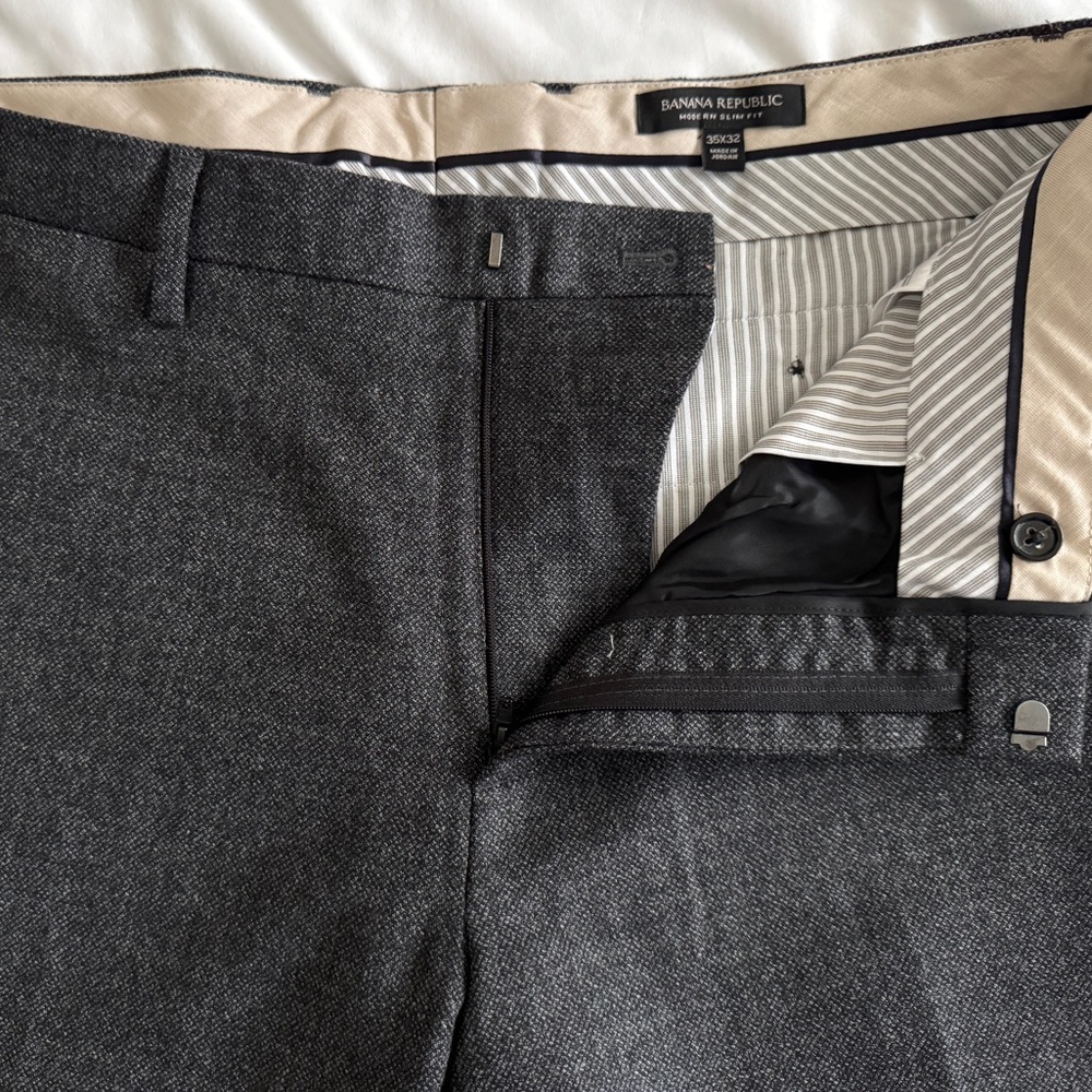 Banana Republic Modern Slim Fit Charcoal Nailhead Dress Pants 35W x 32L